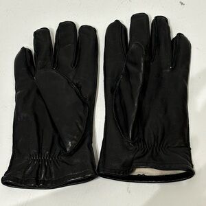 Aris Classic  Isotoner Black Leather Gloves